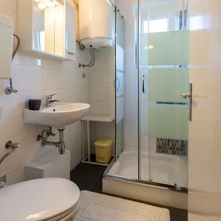Apartmán Anna With Free Private Parking