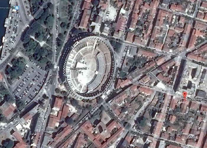 Anna With Free Private Parking * Πούλα