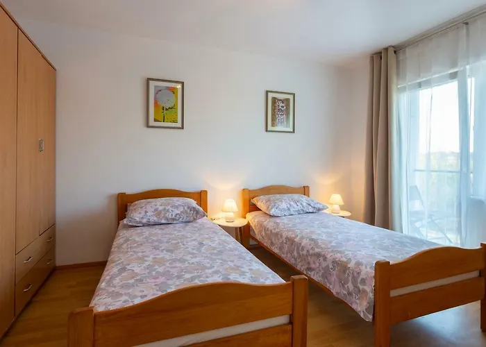 Apartment Anna With Free Private Parking