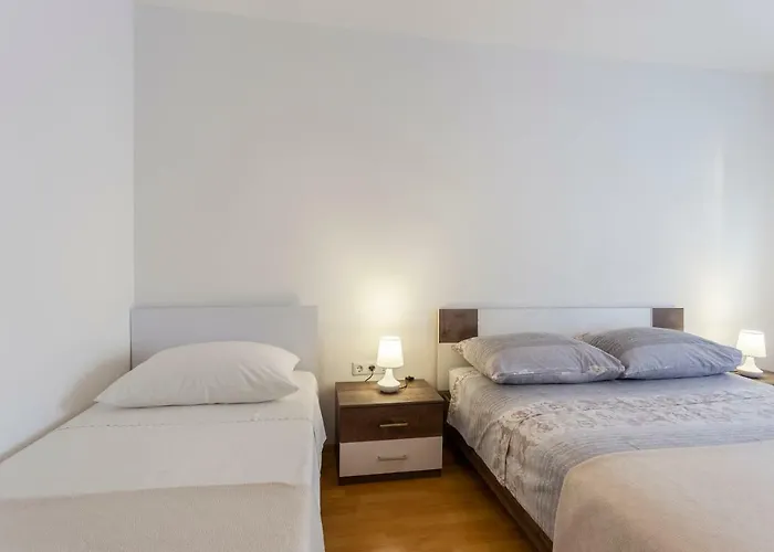 Apartment Anna With Free Private Parking Lejlighed