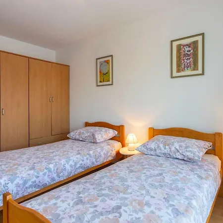 Apartment Anna With Free Private Parking بولا